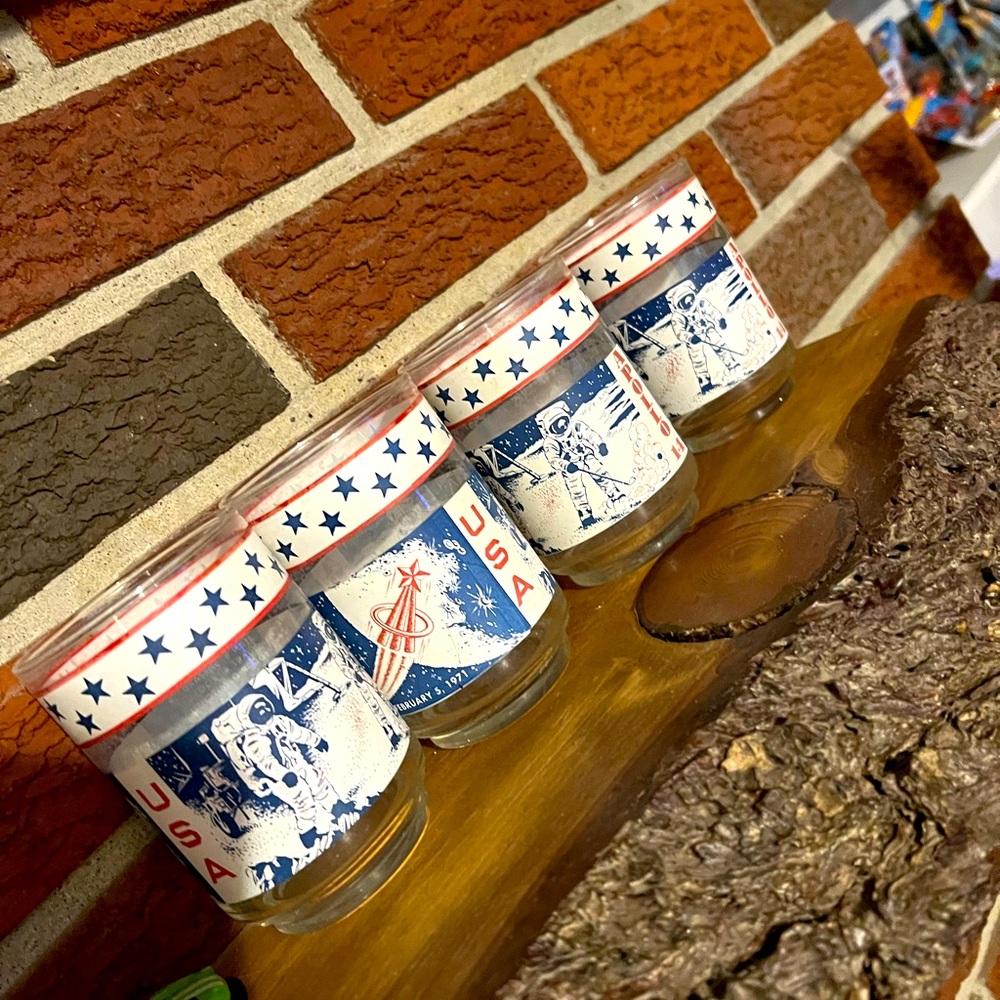 4 Apollo glasses